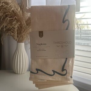 Threshold 100% Cotton Cream Napkins with Blue Trim